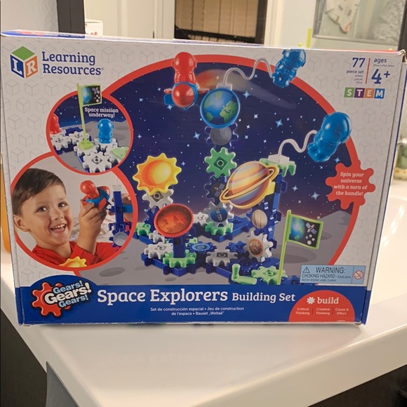 Learning Resources Space Explorers Building Set Cogs - Picture 9 of 12